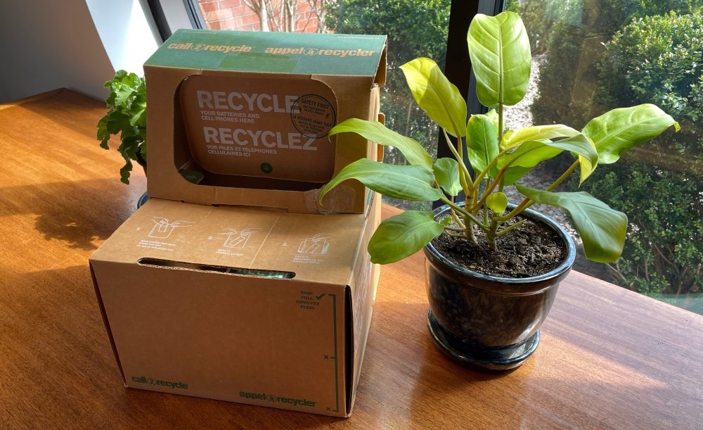 Battery recycling box